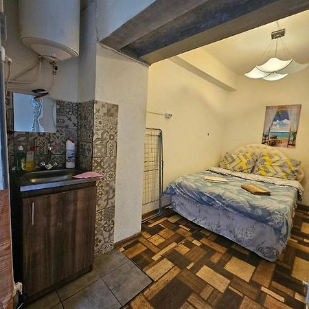 Cozy Studio In Yerevan'S Center 外观 照片