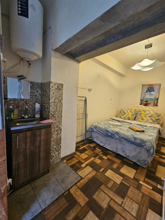 Cozy Studio In Yerevan'S Center 外观 照片