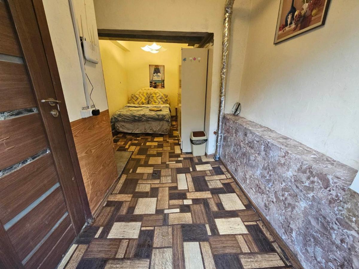Cozy Studio In Yerevan'S Center 外观 照片